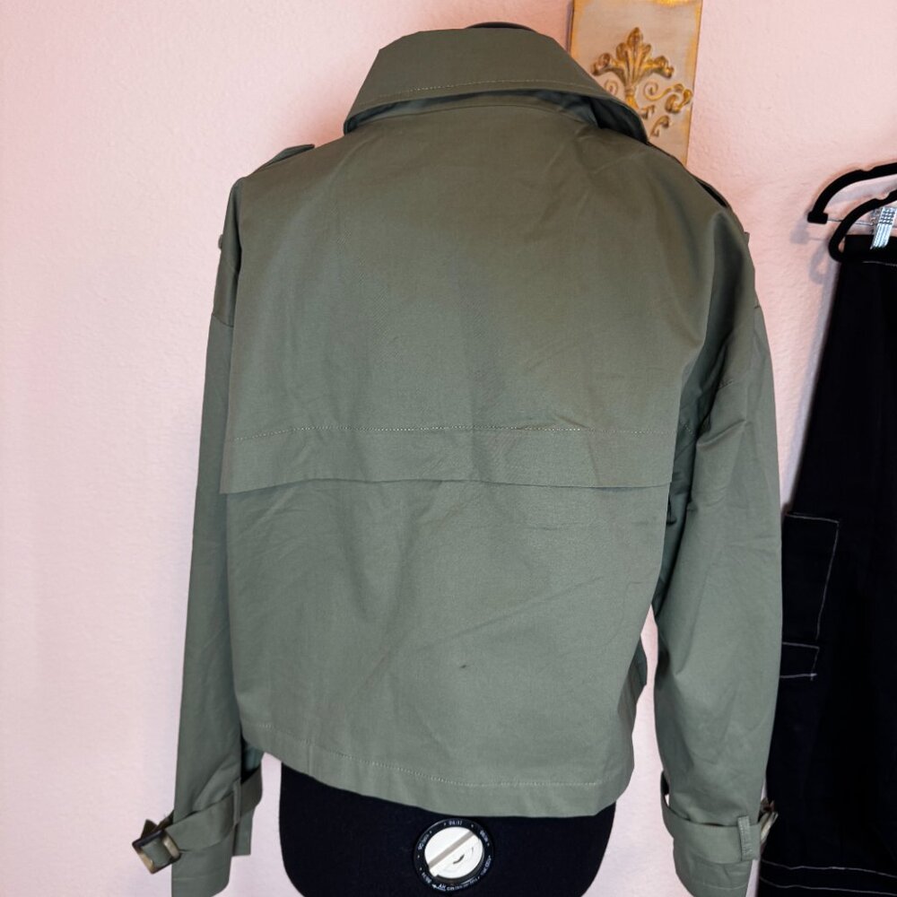 Minimalist Capsule Iris Olive Cropped Double Breasted Cotton Trench Medium - Picture 8 of 13